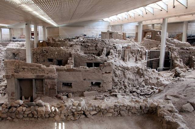 Prehistoric-Town-Akrotiri-Santorini